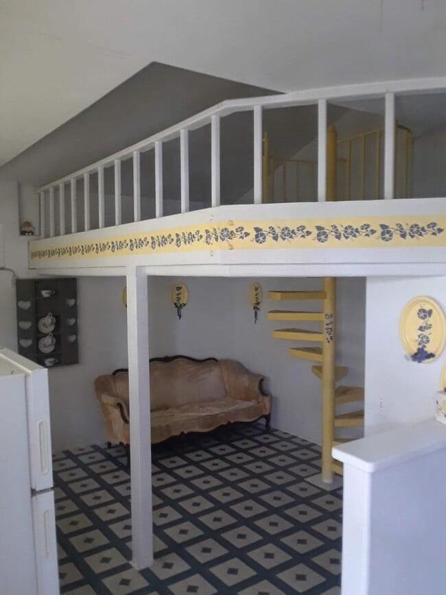 Áticos de casas rurales - 6129 Andalusia Ave