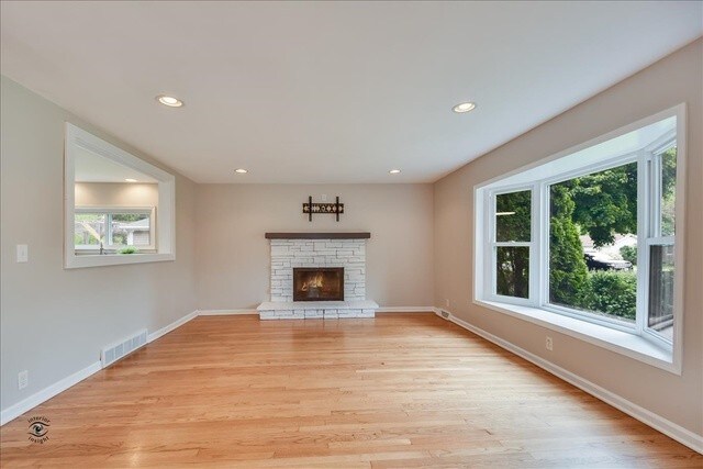 Foto del edificio - 3S464 Warren Ave