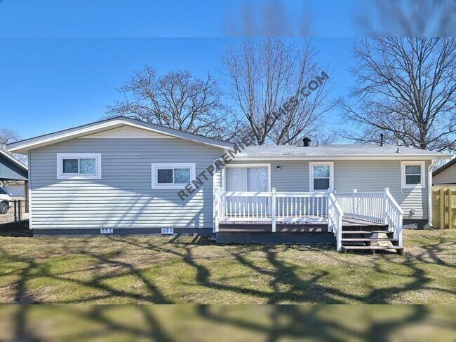 Building Photo - 9313 Woodbine Dr