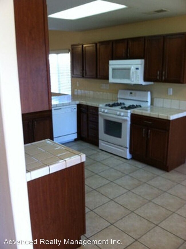 Building Photo - 3 br, 2 bath House - 6313 Prairie Dog St