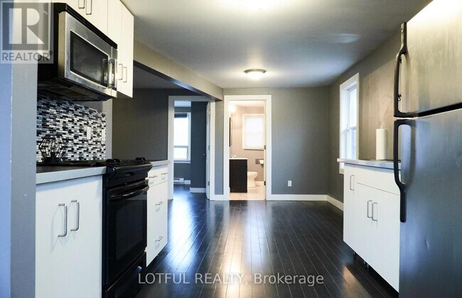 Building Photo - 1107 Aldea Ave
