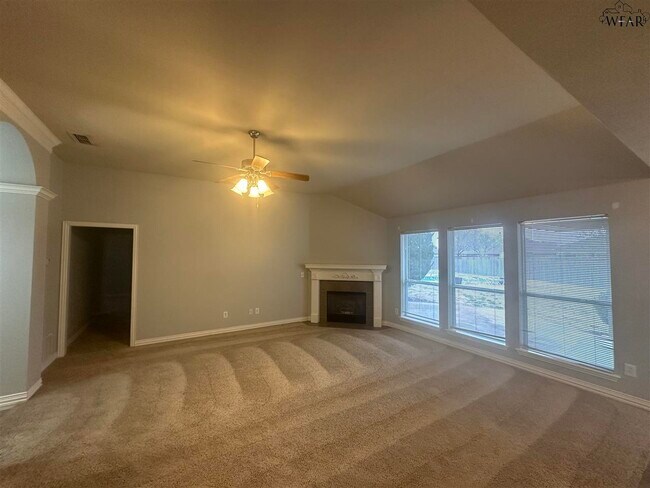 Foto del edificio - 5214 Sunnybrook Ln