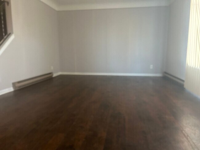 Foto del edificio - 3 bedroom, 3 bath single family home in So...