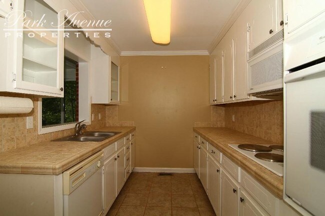 Foto del edificio - 924 Heather Lane--Pending Lease