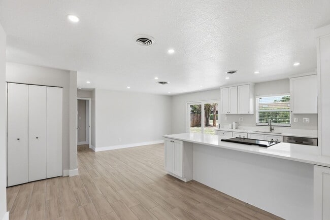 Building Photo - Remodeled SODO Home Available Now
