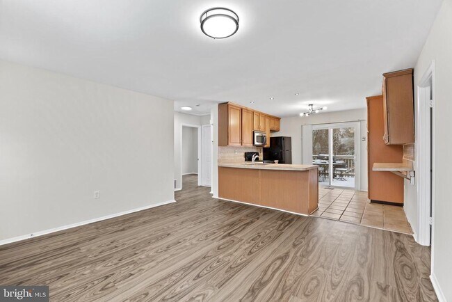 Building Photo - 3216 Ladova Way