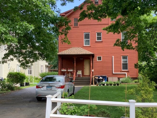 Back House - 494 Winthrop Ave