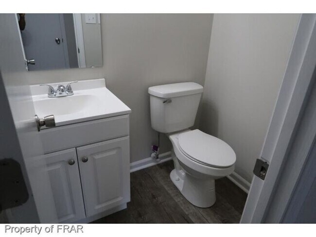 Building Photo - Adorable 2 Bed 2 Bath Duplex