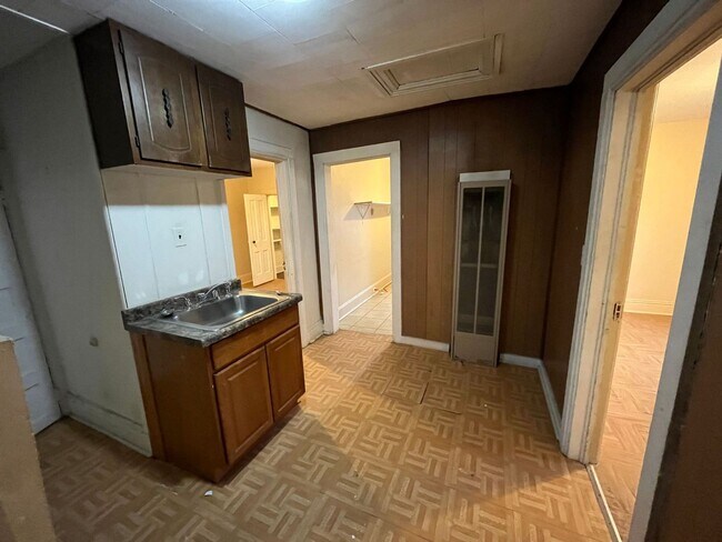 Foto del edificio - 330 N 6th Ave