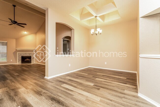 Building Photo - 1010 Barkridge Dr