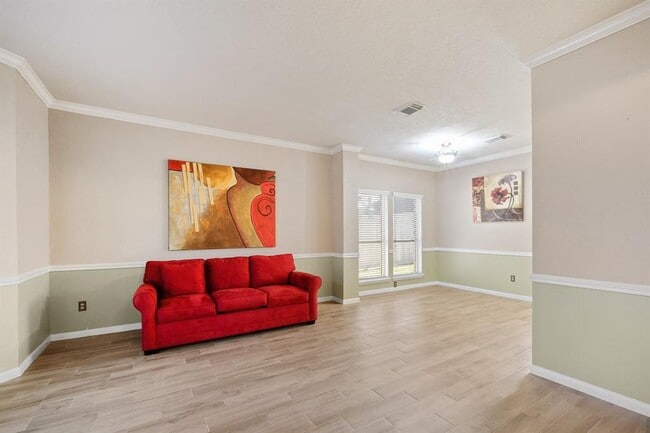 Building Photo - 7018 Royal Knoll Ct