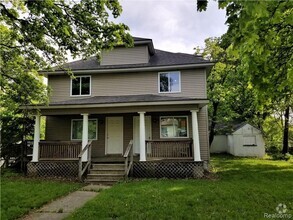Building Photo - 315 Voorheis St