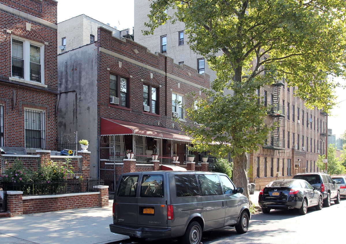 1043 Montgomery St, Brooklyn, NY 11213 1043 Montgomery St Brooklyn