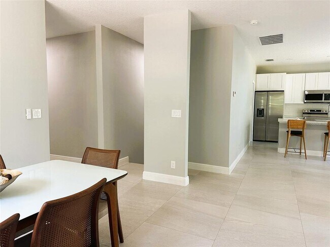 Foto del edificio - 358 Cherokee Ave