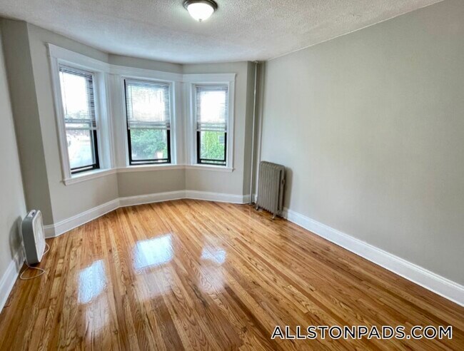 Foto del edificio - 39 Glenville Ave