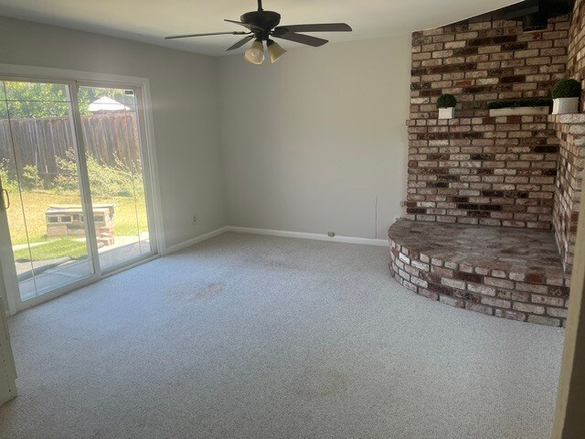 Building Photo - 42854 Parkwood St