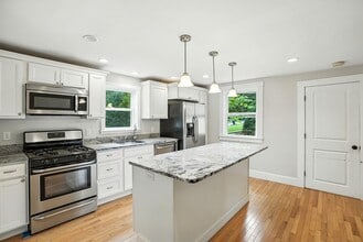 Building Photo - 271 Cordaville Rd