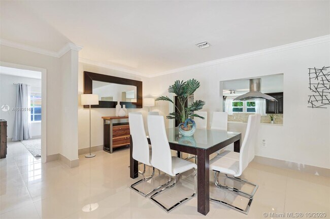 Foto del edificio - 1217 Seabreeze Blvd