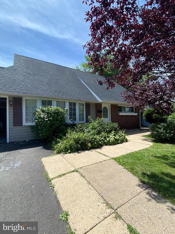Primary Photo - 67 Kenwood Dr N