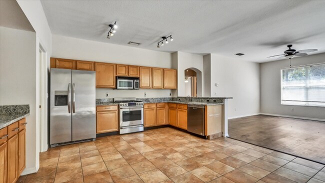 Building Photo - 10101 Tantara Ct