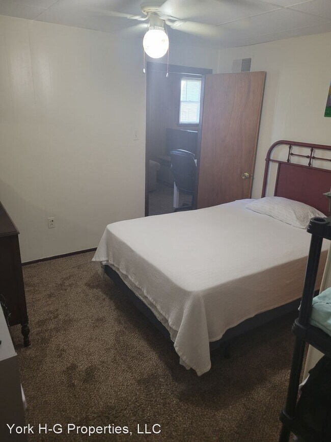 Foto del edificio - 1 br, 1 bath House - 1751 Monroe Street Rear