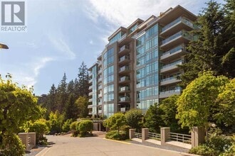 Building Photo - 3131-3131 Deer Ridge Dr