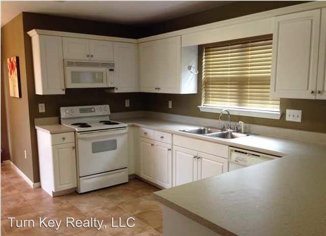 Building Photo - 3073 Summit Ln
