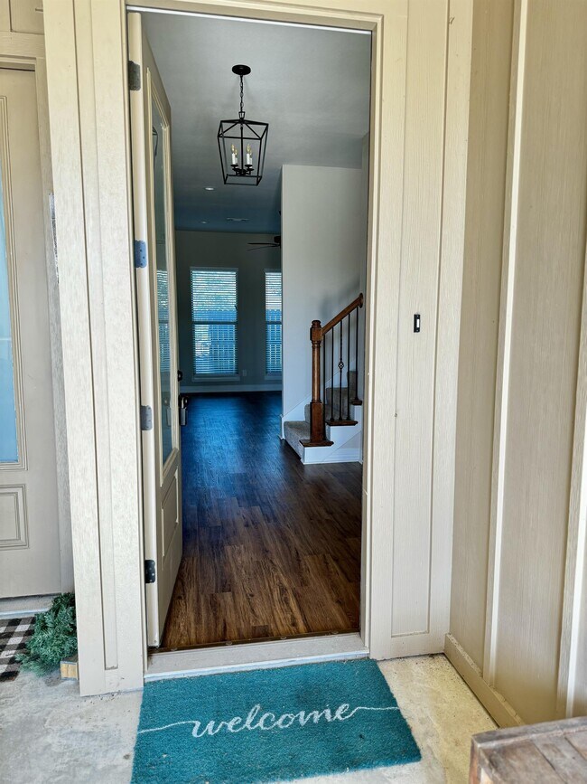 Foto del edificio - 5100 Westgate Ln