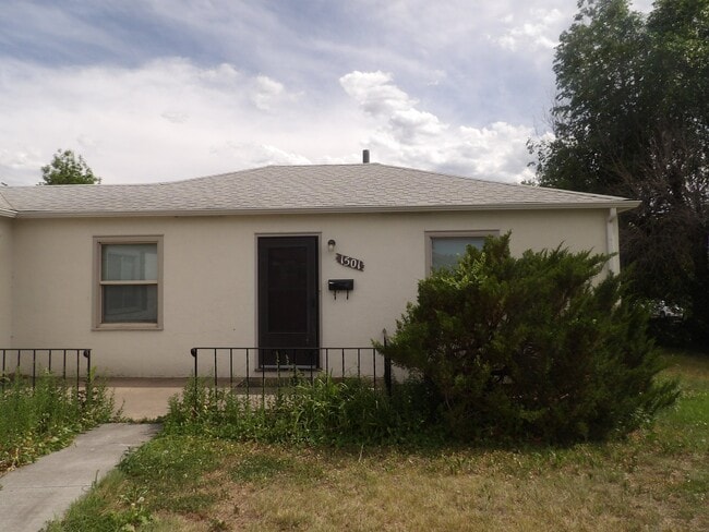 Building Photo - 1501 N Cedar St