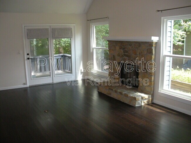 Foto del edificio - 210 Windy Hill Dr