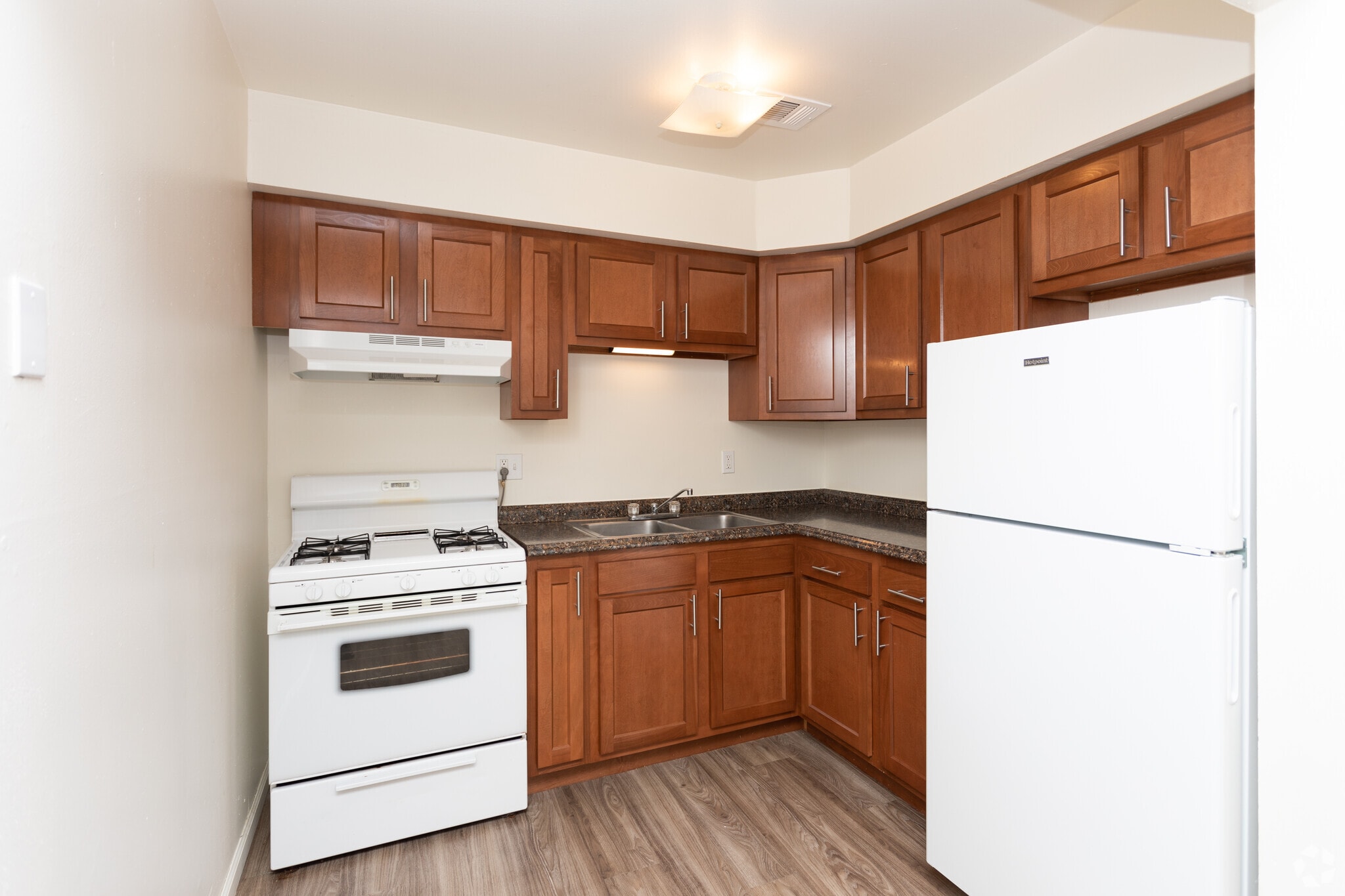 The Vue @ 214 Apartments – photo 1 of 44