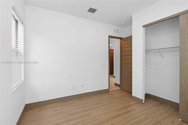 Building Photo - 15957 SW 136 Way