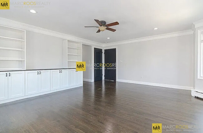 Building Photo - 237 Trenton St