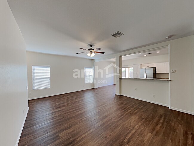Foto del edificio - 15504 N 172nd Dr