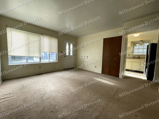 Building Photo - 3360 S. Greyfriar