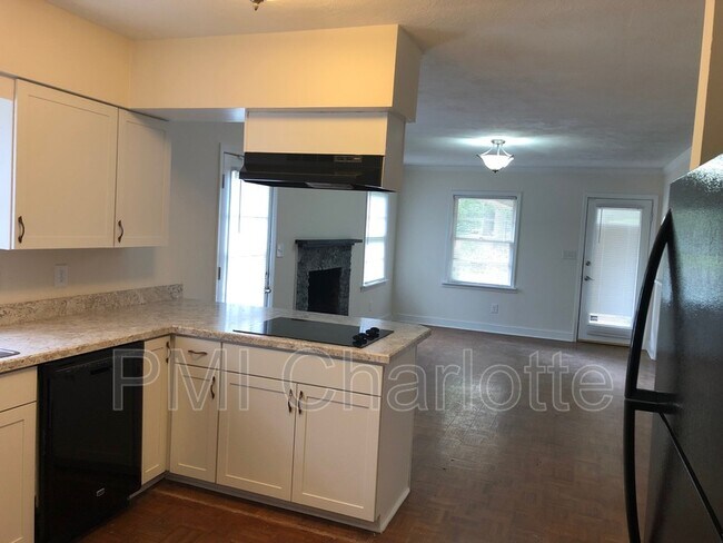 Foto del edificio - 128 Woodlynn Dr