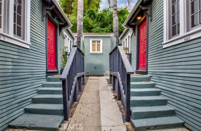 Building Photo - 1447 Calumet Ave