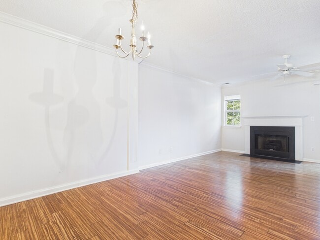 Building Photo - 609 Mountainwater Dr