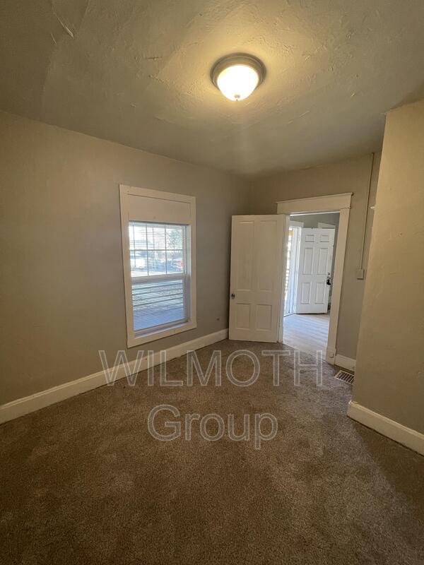 Foto del edificio - 918 N Elder Ave