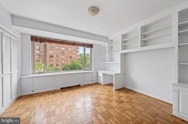 Foto del edificio - 4301 Massachusetts Ave NW
