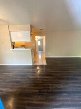 Building Photo - 3206 Lobit Dr