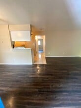 Building Photo - 3206 Lobit Dr