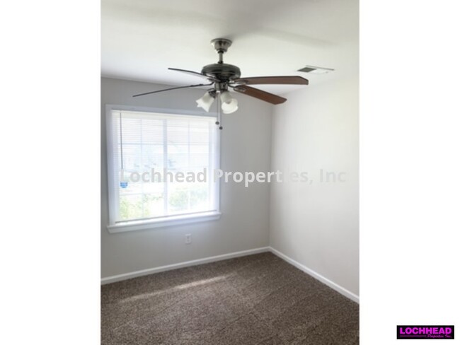 Building Photo - *** 3 BEDROOM IN DALLAS***