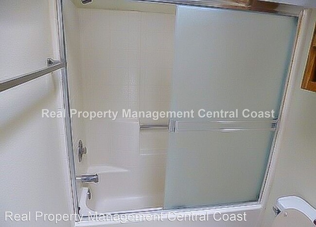 Foto del edificio - 3 br, 2.5 bath House - 9680 Murphy Avenue