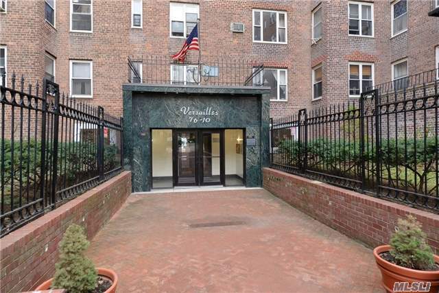 Foto principal - 76-10-76-34 34th Ave