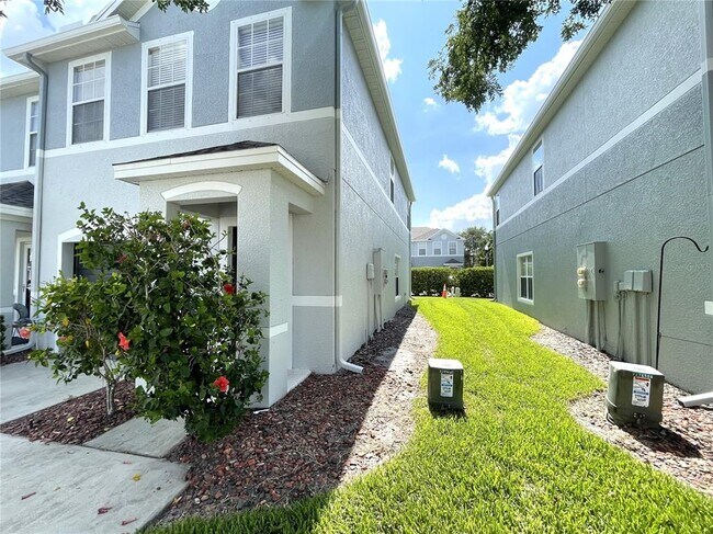Building Photo - 6898 47th Ln N