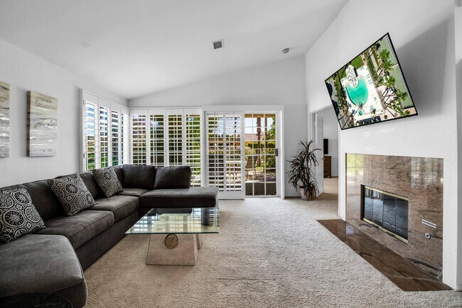 Building Photo - 43772 Cll Las Brisas W