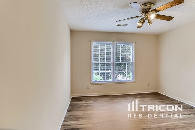 Foto del edificio - 1545 Glenfield Dr