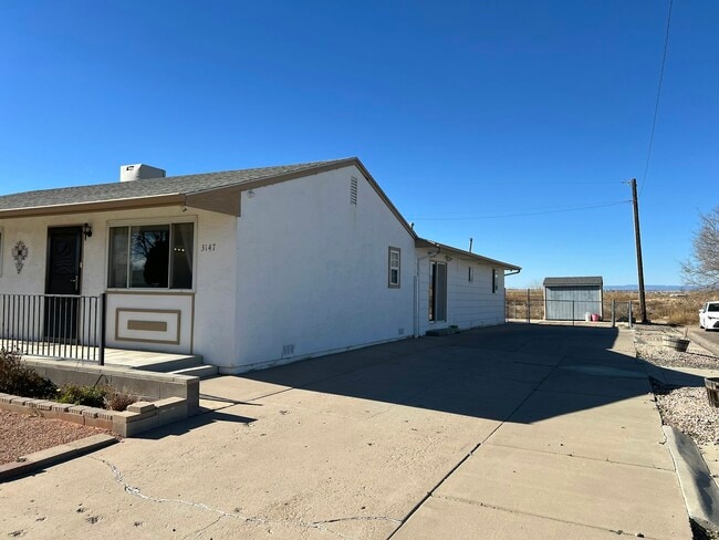 Foto del edificio - 3147 Skyview Ave