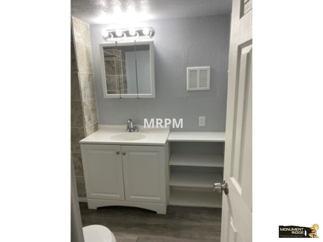 Building Photo - Available Now! Fully Remodeled 2 Bedroom T...